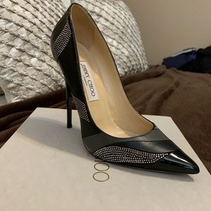 Jimmy Choo pumps. Size 38 . (Run small )